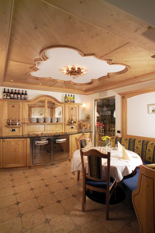 Hotel Flora Сельва-ді-Валь-Гардена Екстер'єр фото