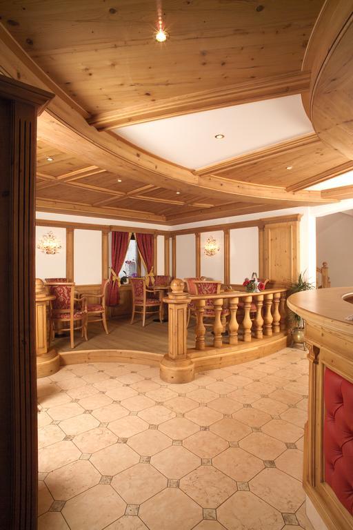 Hotel Flora Сельва-ді-Валь-Гардена Екстер'єр фото