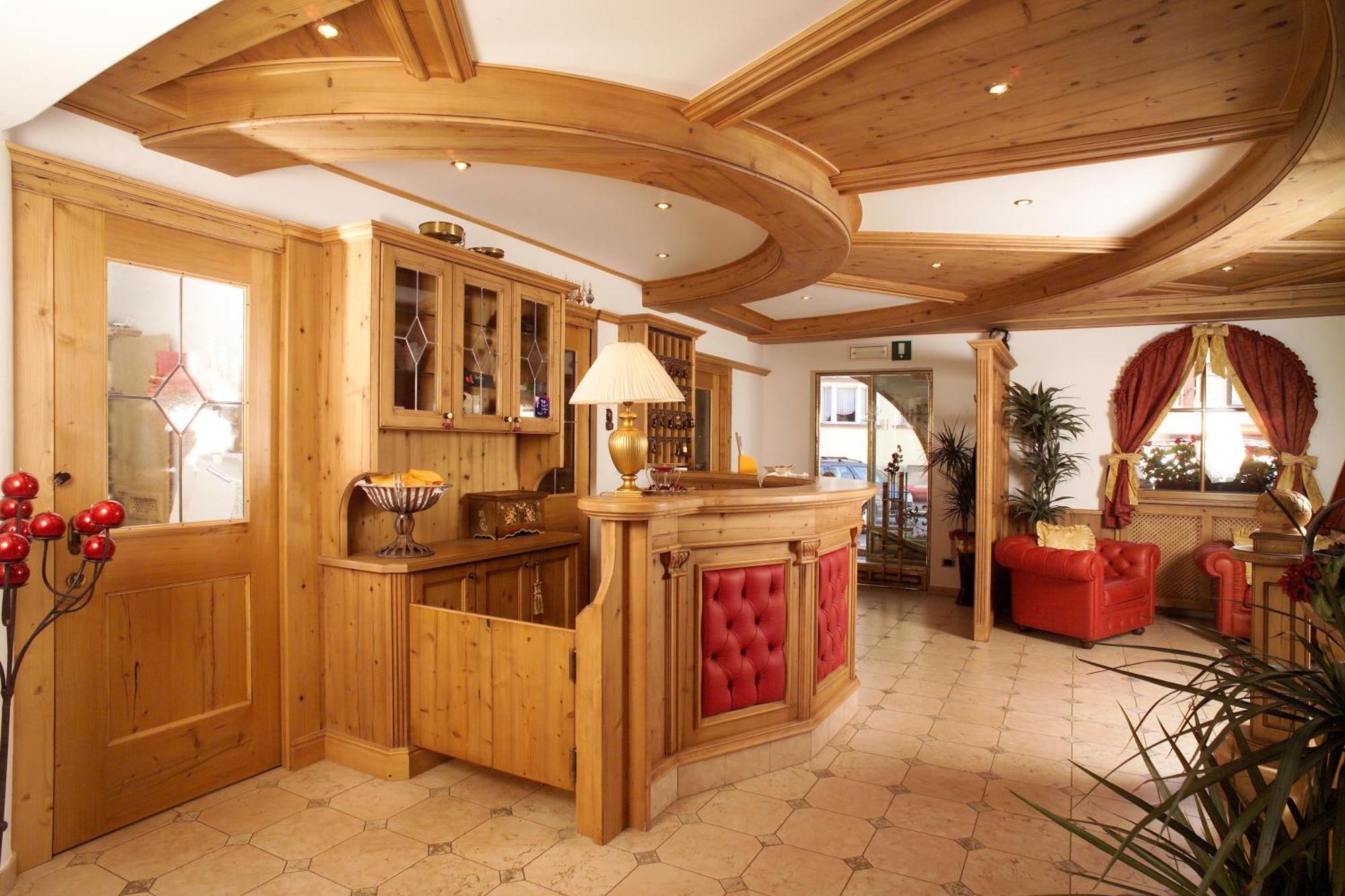 Hotel Flora Сельва-ді-Валь-Гардена Екстер'єр фото