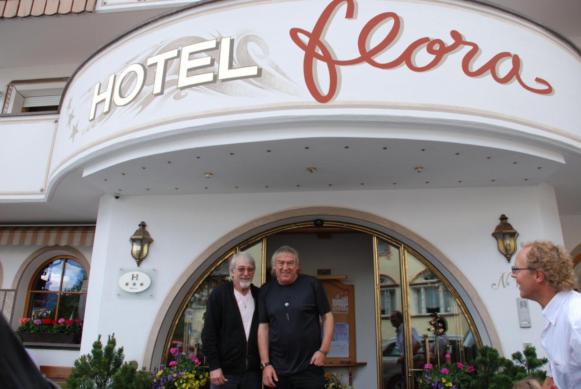 Hotel Flora Сельва-ді-Валь-Гардена Екстер'єр фото