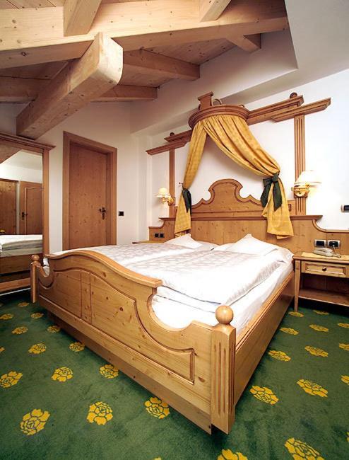 Hotel Flora Сельва-ді-Валь-Гардена Номер фото